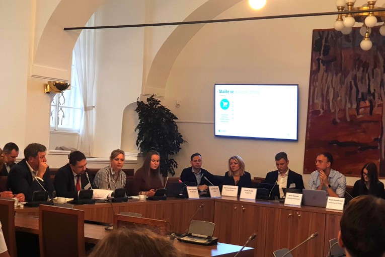 Ve Sněmovně včera proběhl seminář s důrazem na rostlinné stravování
